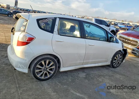 2013 Honda Fit Sport z USA, uszkodzony, nr VIN JHMGE8H52DC019327